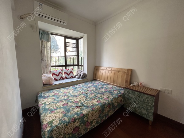 005D8EE4-F292-48CD-A444-6F4CF311A7C8