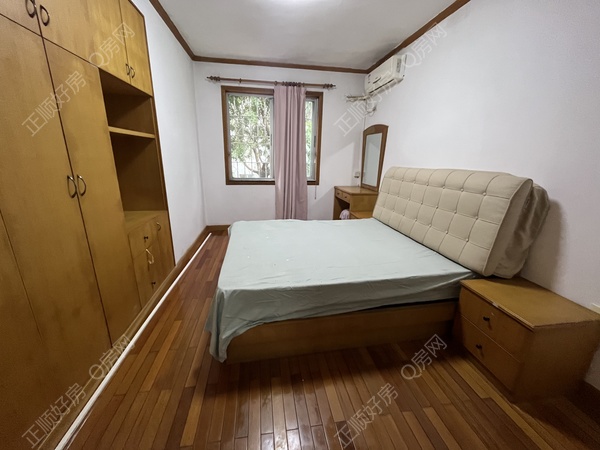 563DED43-3D4E-45B6-B32D-28B6B5D95256