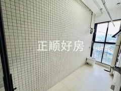 5576D740-2D84-443C-A7F5-9C4FB4566969