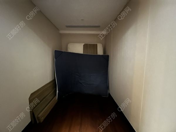 08CD299C-7E71-4214-B1D4-FC07F72DC21E