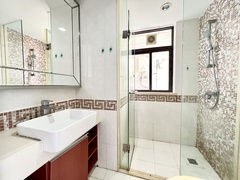 5DFDAC9A-A321-4003-B082-09BD80A55205