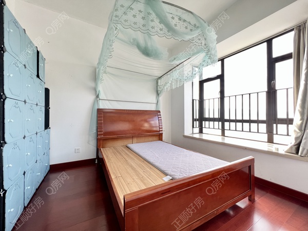 61C2310A-4BCD-42D5-85A6-AE9B839DAFC0