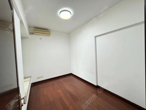 6af1372f93d40efbf20f78ca5b568f80