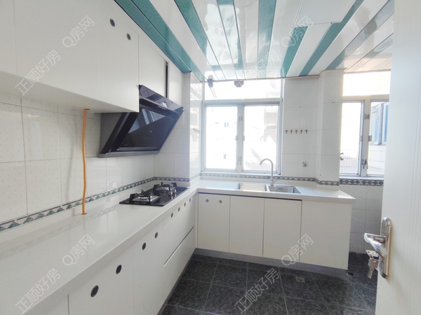 714B7FF6-597F-457A-BBBF-743A211C20AE