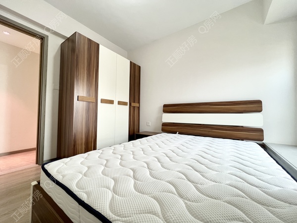 E49DCFE7-EF23-4E57-B25A-46CC330D40F1