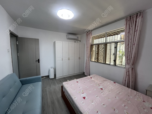 23462692-5402-48CD-83FC-7F535B6A652E