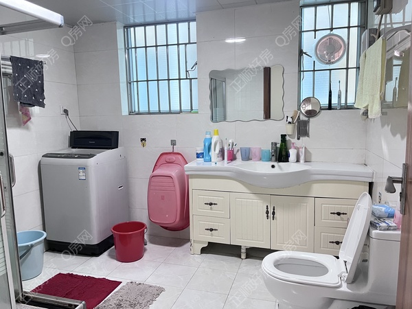 46044E43-F156-4A56-ABFA-B3C64E14D382