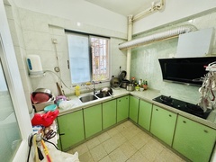 E8074CFC-7C71-4FCA-B9D3-6969AECA21CB