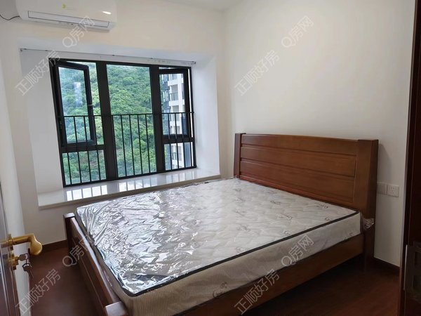 7E8D054F-BFEE-4B4A-BF28-1049B5BE6717