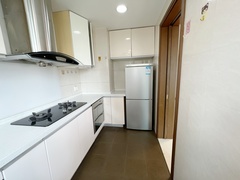 F0026721-9BDA-4137-B516-43E10272872D