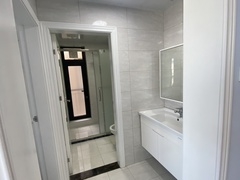 29F8123D-8556-403F-8DE4-600BD5611878