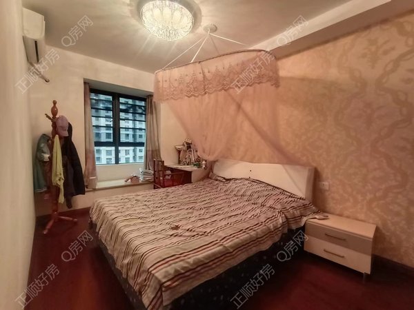 D9121101-BA68-4A5E-BD52-62D63E9373DB