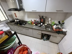 BDFEC9A9-0778-44F1-9B59-16671531CC48