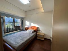 01F2B9B7-345B-4CD9-A21E-AEFF13E50BED