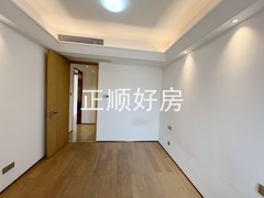 次卧