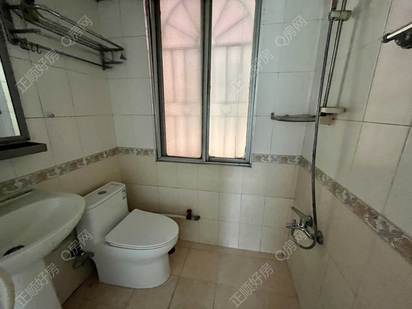 DCA9E314-761E-4004-AE15-B0302A1A232D