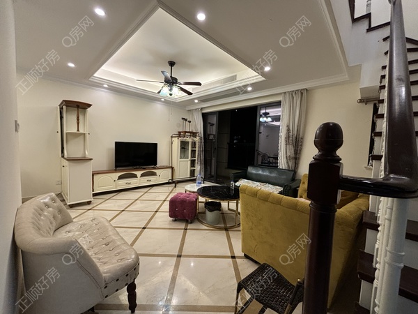 4D7E8C44-01B4-4674-83C7-AE3E9F42E2D5