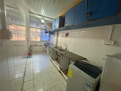 81647D3F-17C4-43C8-8828-6DE147A0FEF6