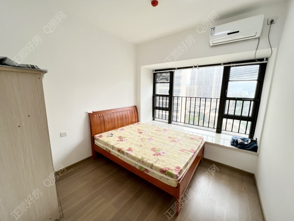 FB77C2EC-097B-430F-99E8-373F48645A2E