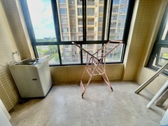 AE1F7D35-DC8F-470A-A2DE-182B8258D7A4