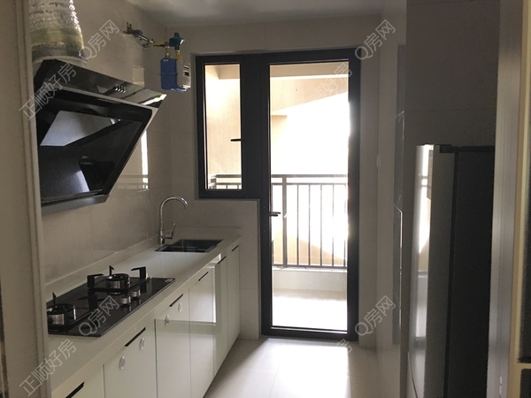 BF7BE362-9C21-49C3-9C85-1D3F7B4FCE19