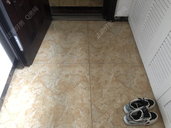 EBE1B727-FECD-4275-960E-B87DA9A52416