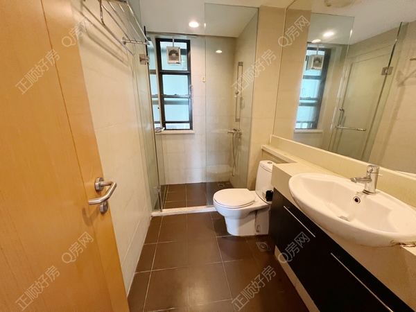 E9908CC6-CC6F-4891-835F-85A5E6A4DC90