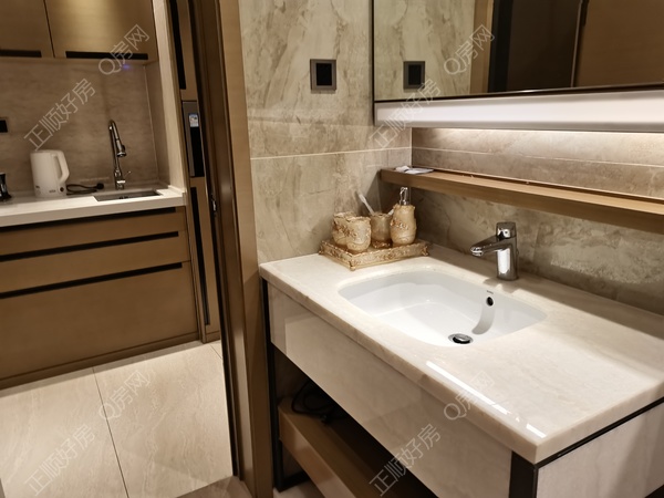 C5D69020-1B6A-40D1-8AF3-B5A68B9FFFC6