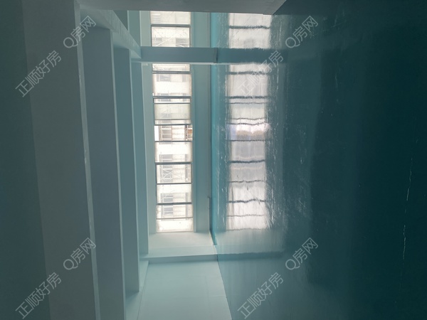 0859B924-E076-43D0-928F-AF6D3B609682