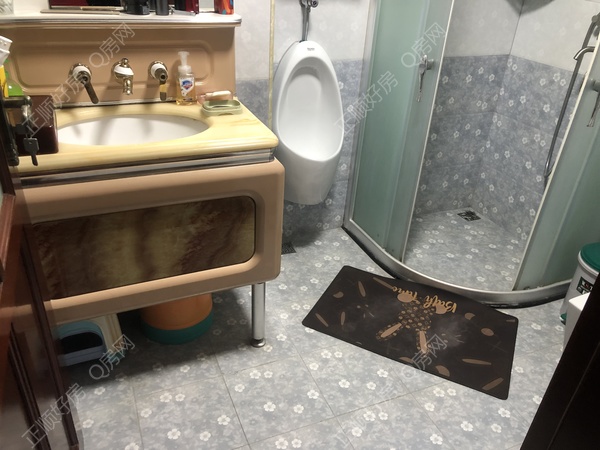 1B044E06-D13C-4ABD-A477-024F59DB7ED3