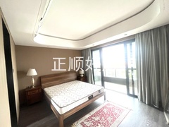 B645C756-0F9B-46E8-B784-EDD8BE2C8530