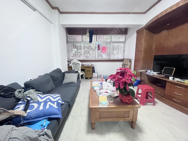 鹏程花园4室2厅2卫在售房源图片