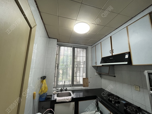 CDE4E157-8391-467F-A4AE-2604436F5F87