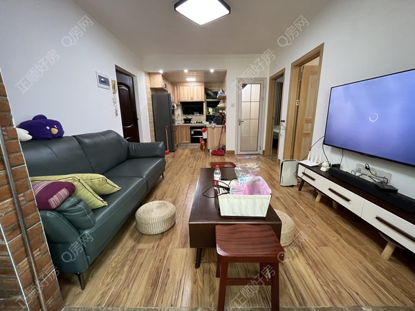 CB4E5DCE-EF73-44DF-8F83-EF5CD8280F11