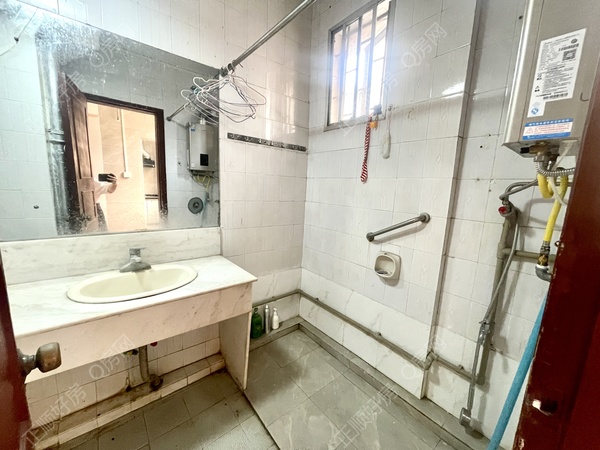 2FBA3134-E4B9-447B-AB32-E275596875FC