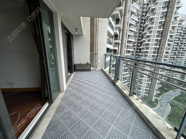 D413502D-DC35-4A50-A3EF-43D87F2E9238