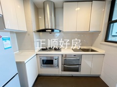 8B069A8A-AD57-44E3-A67B-6908703D2490