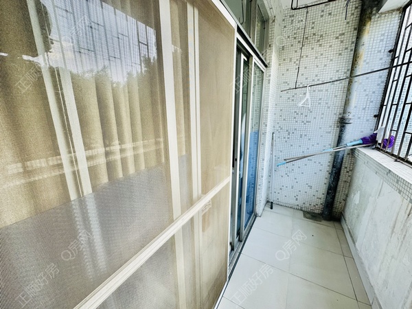 9977E497-46E5-4C81-8D5E-329EDDEA2947