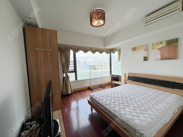 84D90258-6D93-41B9-92A6-C0CA71A5154A