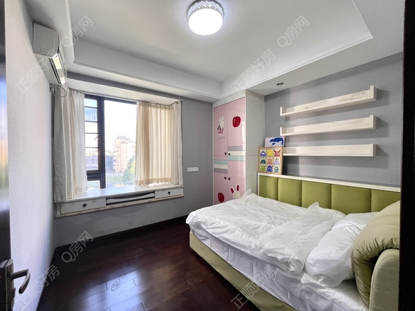 F16D6EDF-3596-45C9-A43B-F5384DD187DD