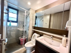 4405A081-0D0C-4427-85D1-9610CF77B463