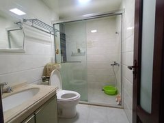 B6FFB4D8-CBC4-4384-9482-4CC1E3C81899