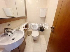 CF9E1DFD-47C9-4AAA-B74F-9FB692C4B985
