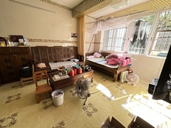 E383646D-00FF-4DB5-895B-BADFFF7AEA06