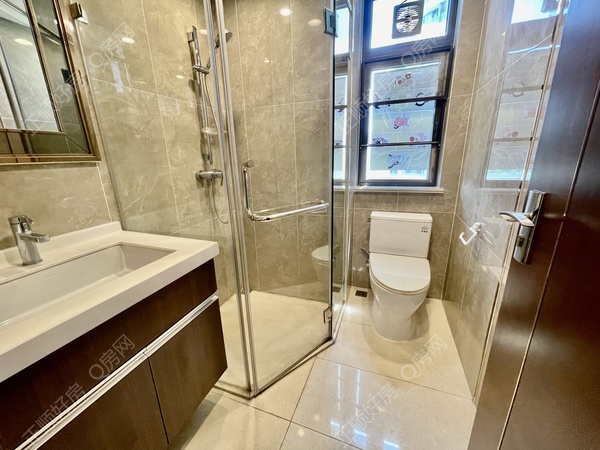 10773BB8-F043-4C86-9CEA-0BF0B0B67B86