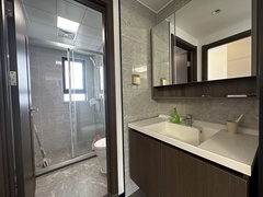 5D64E845-FBF2-4736-BDB4-BC1A79CE12CE