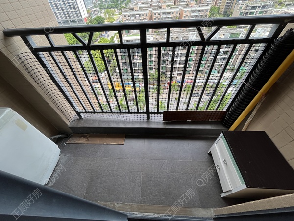 13DEFE58-CD07-486F-8716-C58215100333