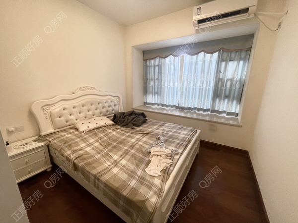 54C1749B-BE19-472D-A52E-28BE7D782B77