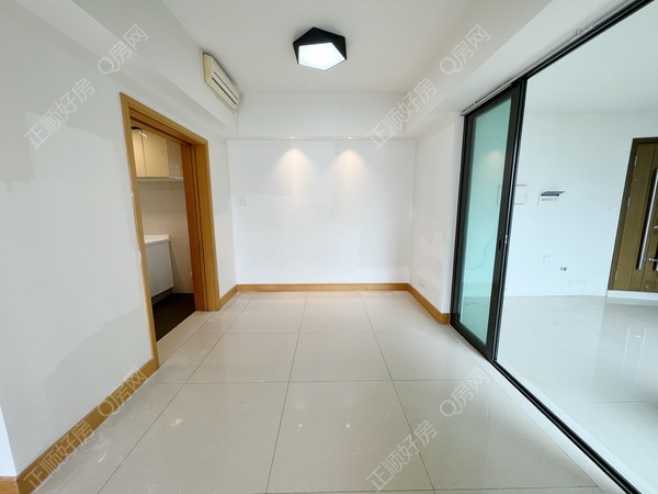 50EFD0B8-2D04-422D-8174-3F5B110DBBB6