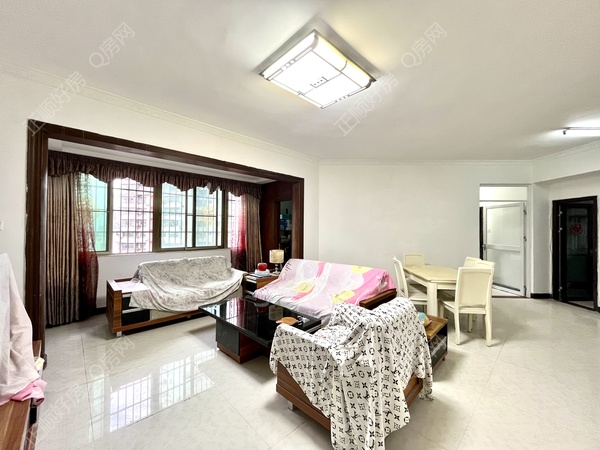 珠海香洲东洲花园190万126平米3室2厅1卫二手房